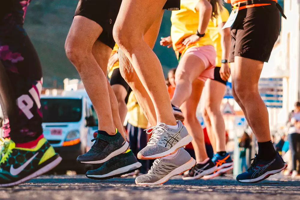 Innowacyjne technologie w butach sportowych – co warto wiedzieć przed zakupem?